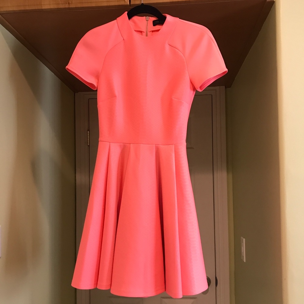 Ted baker size 0 dress.Worn once. Excellent cond